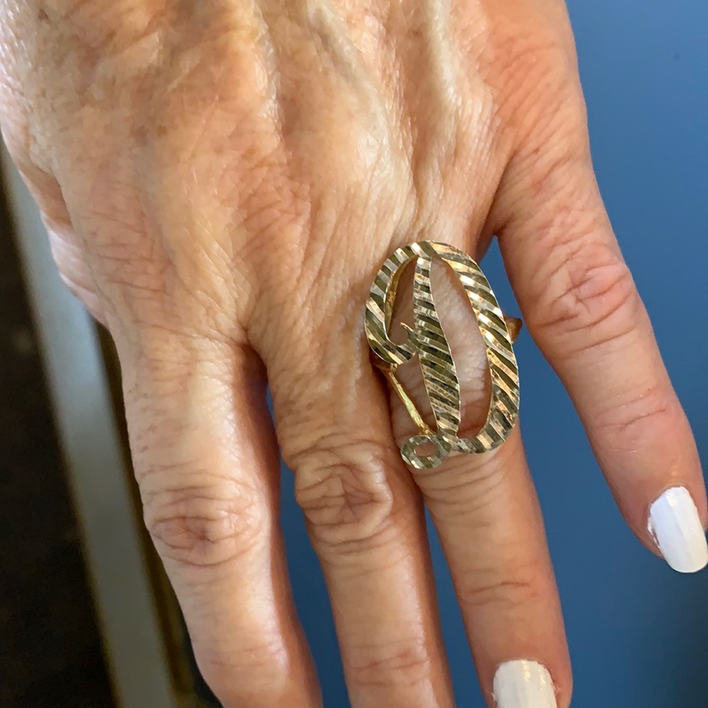 Gold ring
